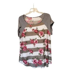 Gorgeous Floral and Striped Short Sleeve Top Size 2X
